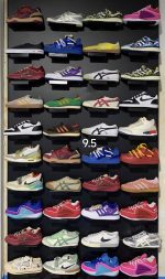 Two pairs of sports shoes. Mark the corresponding sizes with circles and send them to us. After placing the order, we will arrange for the shipment for you. - Image 20