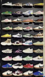 Two pairs of sports shoes. Mark the corresponding sizes with circles and send them to us. After placing the order, we will arrange for the shipment for you. - Image 18