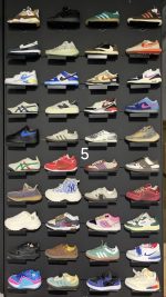 Two pairs of sports shoes. Mark the corresponding sizes with circles and send them to us. After placing the order, we will arrange for the shipment for you. - Image 4