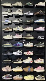 Two pairs of sports shoes. Mark the corresponding sizes with circles and send them to us. After placing the order, we will arrange for the shipment for you. - Image 10