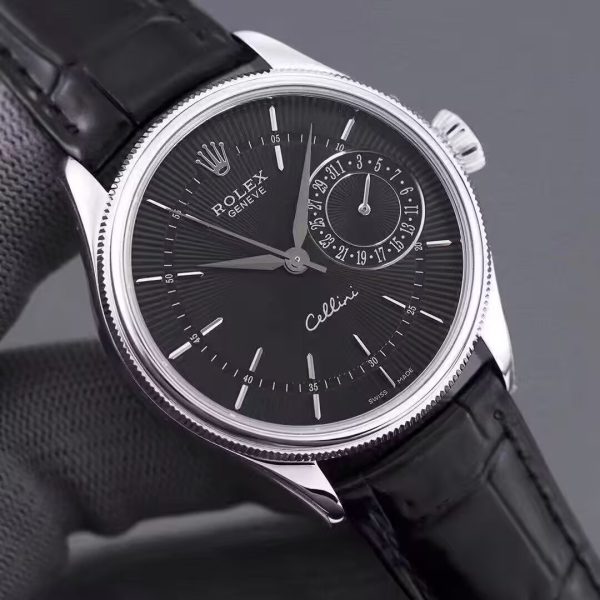 ROLEX 3165, 3195 movement, diameter 39mm, thickness 11.5mm, 3-year warranty. The grinding at the middle level is not as precise as that at the high end, and it is lighter than the high-end version.